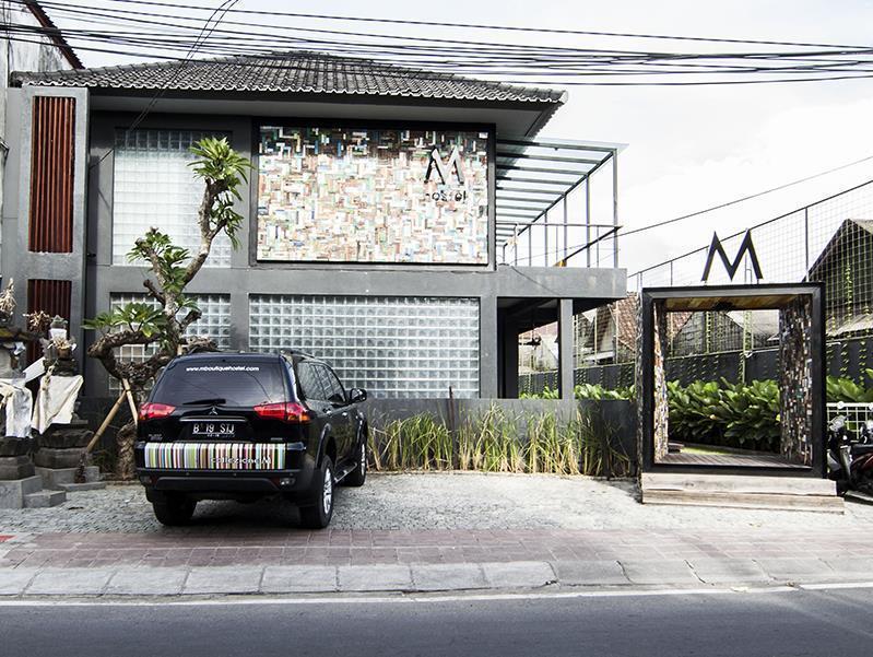 M Boutique Hostel Seminyak Buitenkant foto